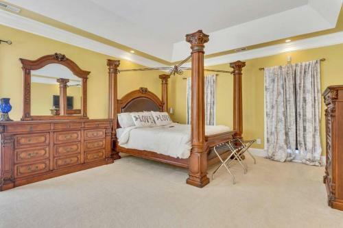 Luxury On The Lake