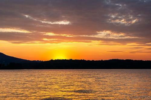 The Bear Den Chatuge Awesome Waterfront Sleeps 13