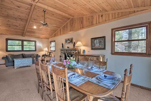 Mirror Lake Home With Game Room And Large Deck!