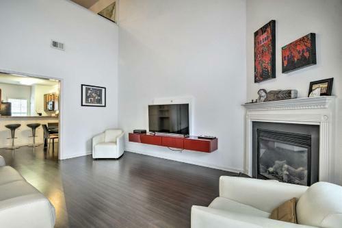Inviting High Point Townhome With Patio And Privacy