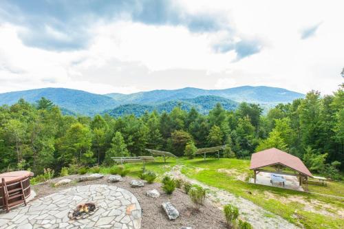 Mountain-view Cabin Retreat With Hot Tub & Firepit Cabin
