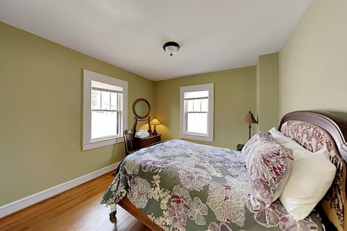 Vintner's Cottage At Burntshirt Vineyards Home