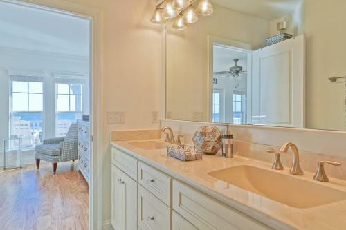285 Ocean Boulevard East Home