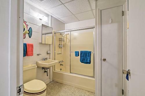 Pet-friendly Second Row House Steps To Beach!