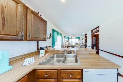 Waters Edge 427