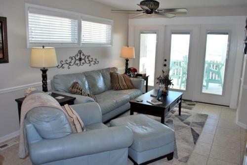 Waters Edge 435