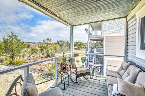 Coastal Oasis With Decks - Walk To Holden Beach