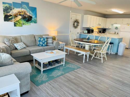 Turtley Paradise East Home