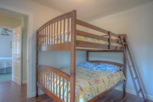 5550 - Lighthouse Pointe
