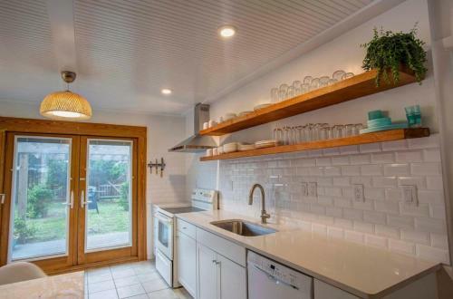 Lunar Tide Beach Cottage