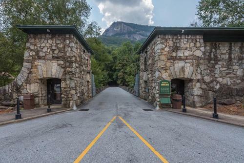Captain's Quarters On Lake Lure