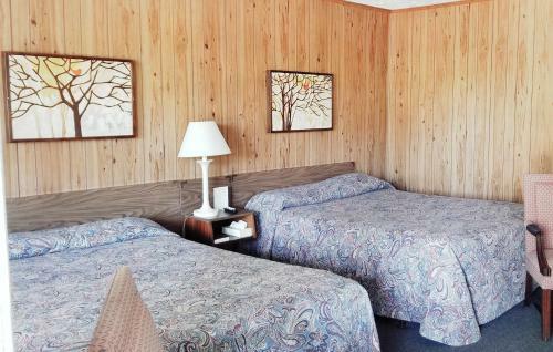 Tanglewood Motel And Log Cabins