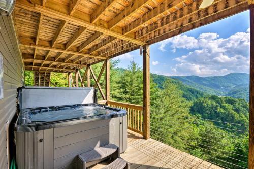 Private Blue Ridge Home With Mountain Views And Hot Tub
