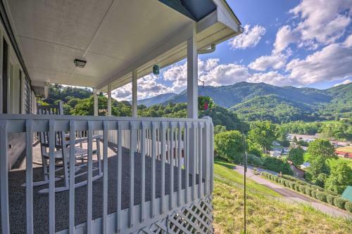 Maggie Valley House With Mtn Views - 1 Mi To Dt