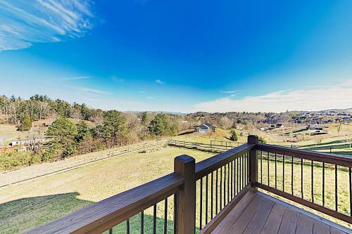 New Listing! Modern Mountain-view Getaway With Deck Home