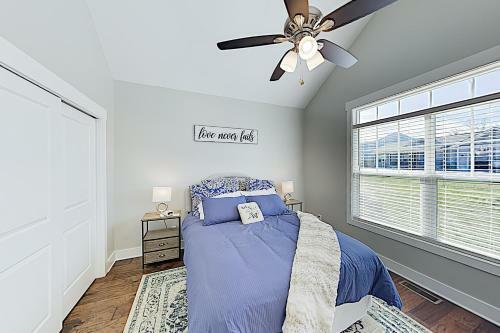 New Listing! Modern Mountain-view Getaway With Deck Home