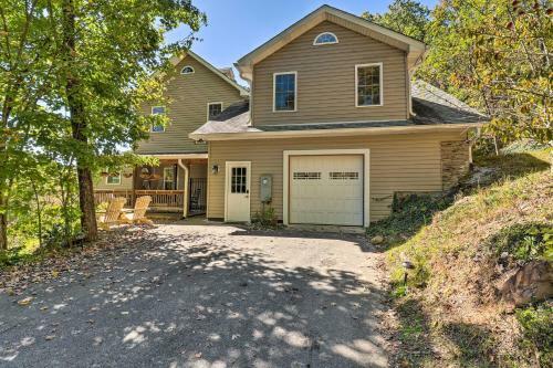 Mills River Forest Home Deck And Mountain View