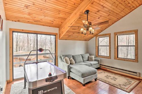 Maggie Valley Mtn Home With Hot Tub And Views!