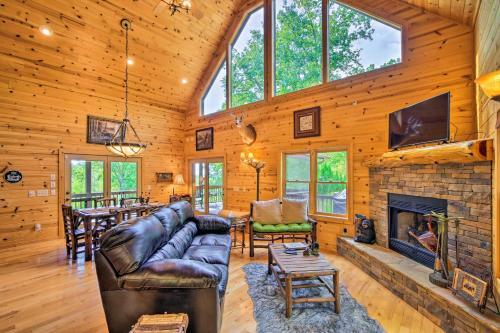 Murphy Mountain Home Game Room, Porch, Views