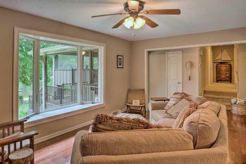 Lakefront Family Home With Dock And Ramp Access!