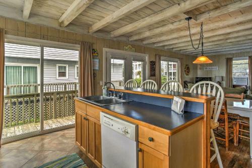 Nautical Oceanfront Beach House In Oak Island!