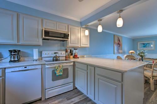 Apartamento New Bern Condo On Marina With Community Pool And More!