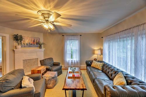 New Bern Home With Yard, Grill And Walkable Location
