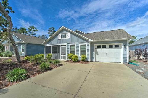 Modern Oak Island Home, 1 Mile To The Beach!