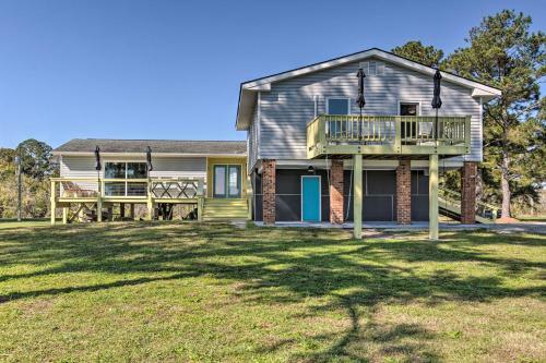 Riverfront New Bern House With Gourmet Kitchen!