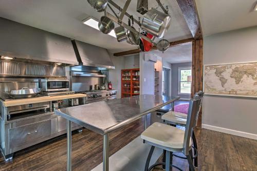 Riverfront New Bern House With Gourmet Kitchen!