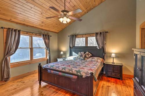 Spacious Newland Cabin With Pool Table And Grill!
