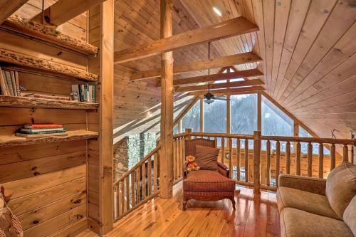 Spacious Newland Cabin With Pool Table And Grill!