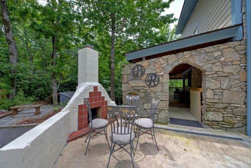 Boulder Ridge Home