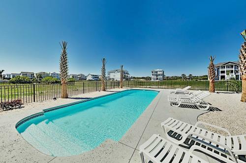 New Oceanside Estate With Private Pool & Elevator Home