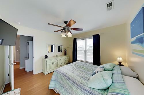 Exceptional Vacation Home In Oak Island