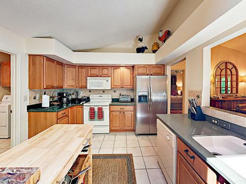 New Listing! Updated Home With Fireplace & Pool Home