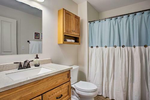 Ideally Located Saluda Apartment On Main St!