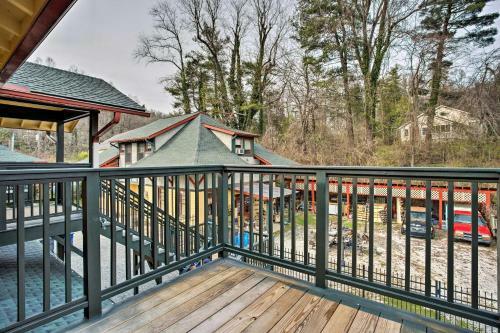 Ideally Located Saluda Apartment On Main St!