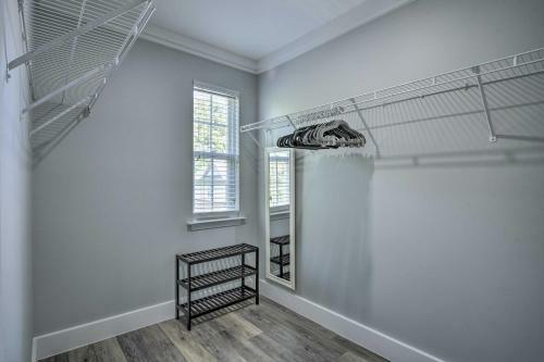 Modern Upscale Home 15 Mi From Downtown Raleigh