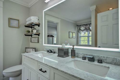 Modern Upscale Home 15 Mi From Downtown Raleigh