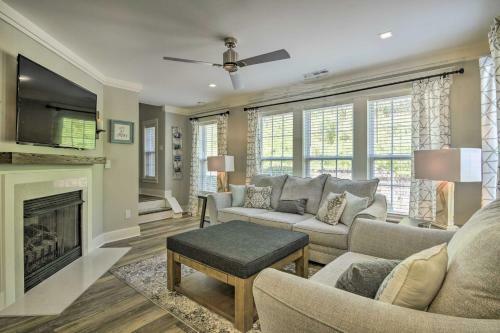 Modern Upscale Home 15 Mi From Downtown Raleigh