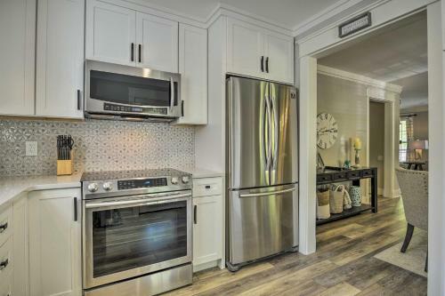 Modern Upscale Home 15 Mi From Downtown Raleigh