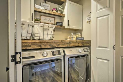 Modern Upscale Home 15 Mi From Downtown Raleigh