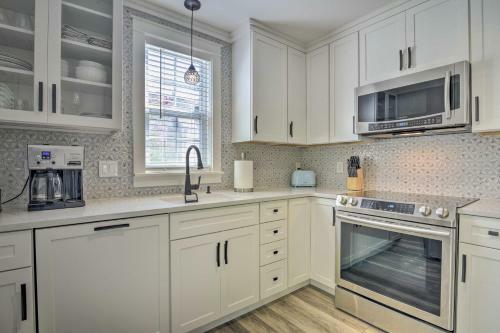 Modern Upscale Home 15 Mi From Downtown Raleigh