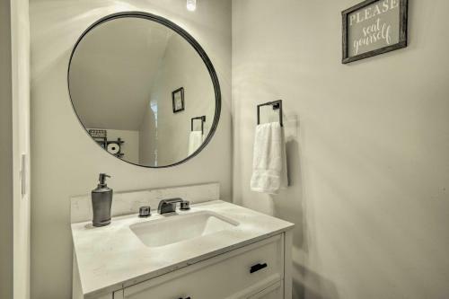 Modern Upscale Home 15 Mi From Downtown Raleigh