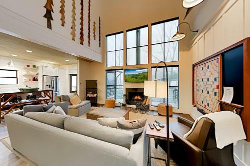 Exceptional Vacation Home In Pisgah Forest Home