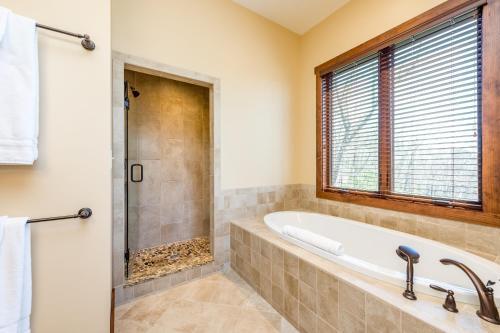 Exceptional Vacation Home In Pisgah Forest Home