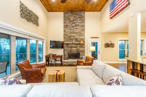 Exceptional Vacation Home In Pisgah Forest Home