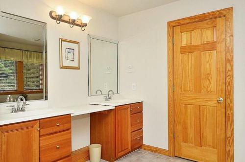 3050 - Whispering Pines
