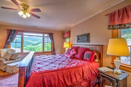 The Wow House - Sapphire Home With Deck And Views!